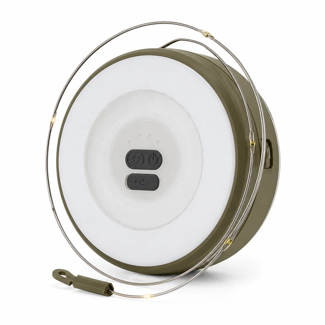 Luminária portátil Campify com cordão de luz sobre fundo branco
