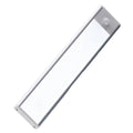 Luminária LED prata com sensor de movimento sobre fundo branco